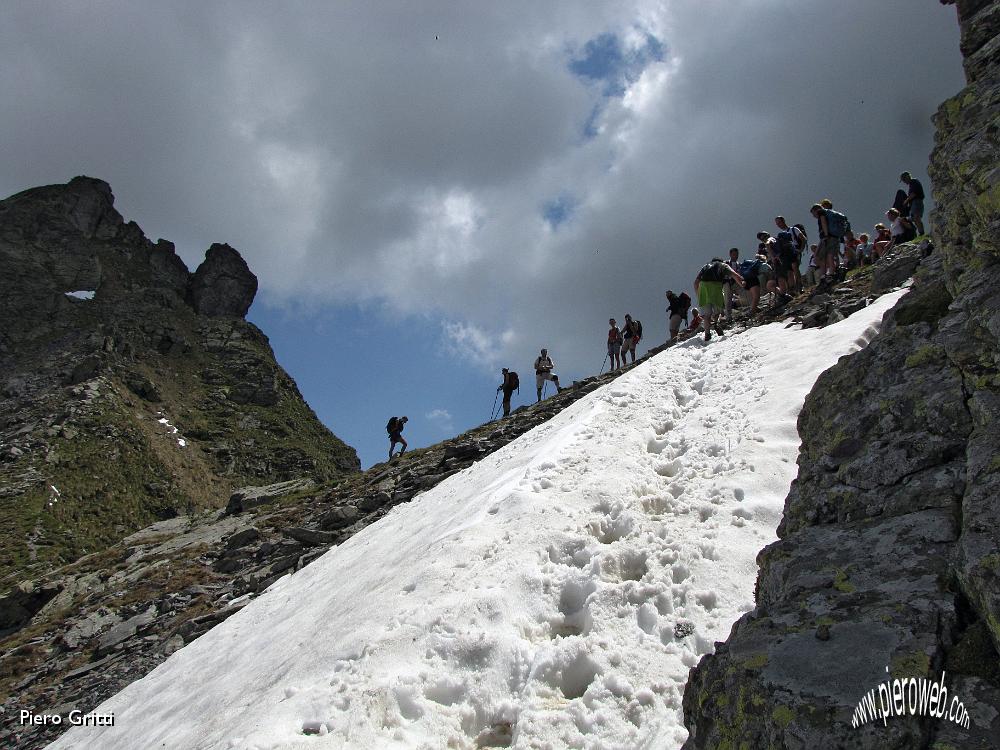 33 Salita sulla neve di fine giugno.jpg